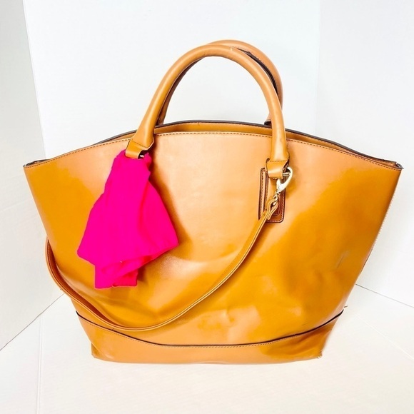 JustFab Handbags - JUSTFAB Martin Tan Faux Leather Tote Bag Purse